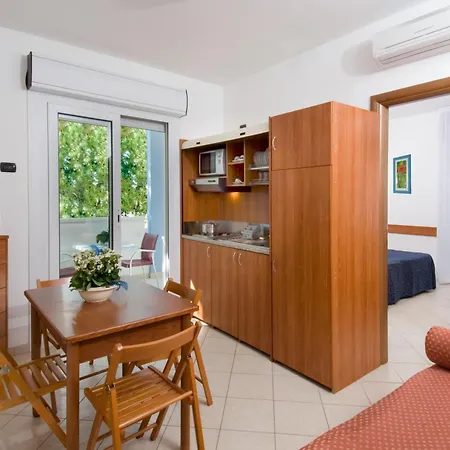 Apart-hotel Clipper 4*