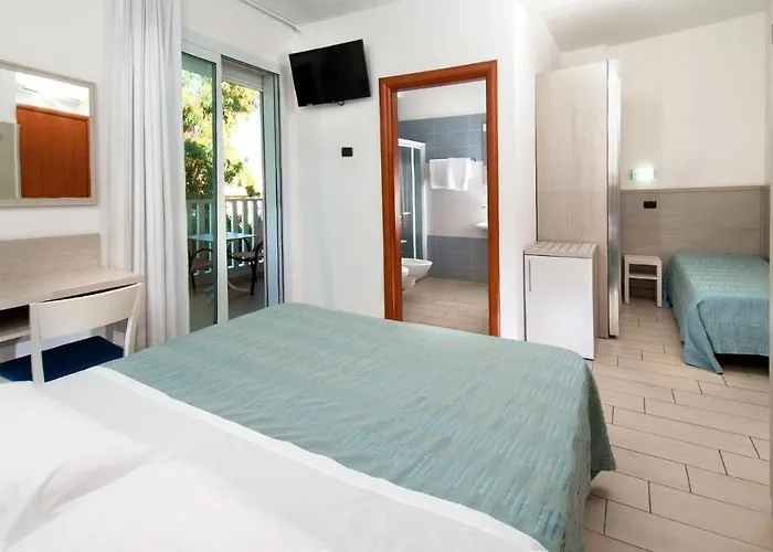 Clipper Apartahotel 4*